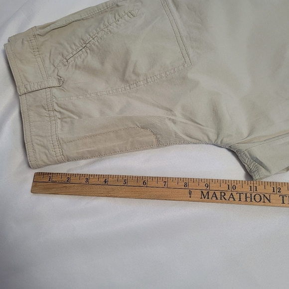 NWT St. John's Bay Khaki Capri Pants Women's Size 12 - Picture 3 of 12